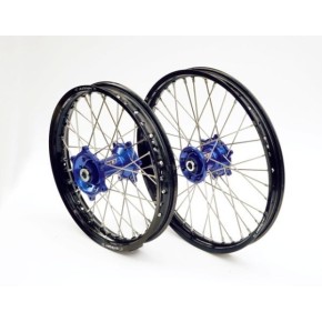 Ruota REX Posteriore 18" x 2,15 HUSQVARNA - Cerchio nero - Mozzo blu - RX22221035